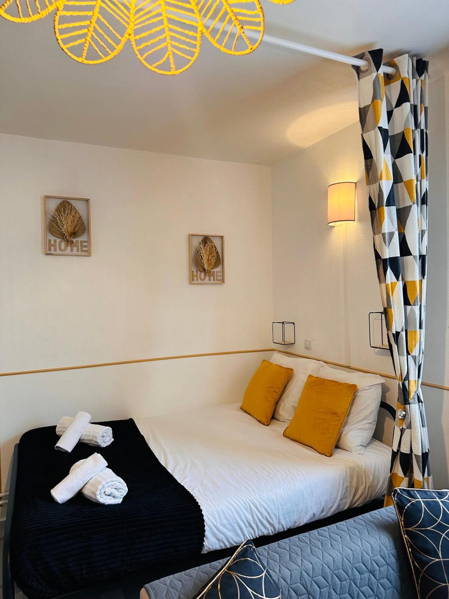 Orleans Centre Proche Gare - Appartement Fonctionnel Residence Calme Parking Prive Gratuit - Le Central Elegance エクステリア 写真