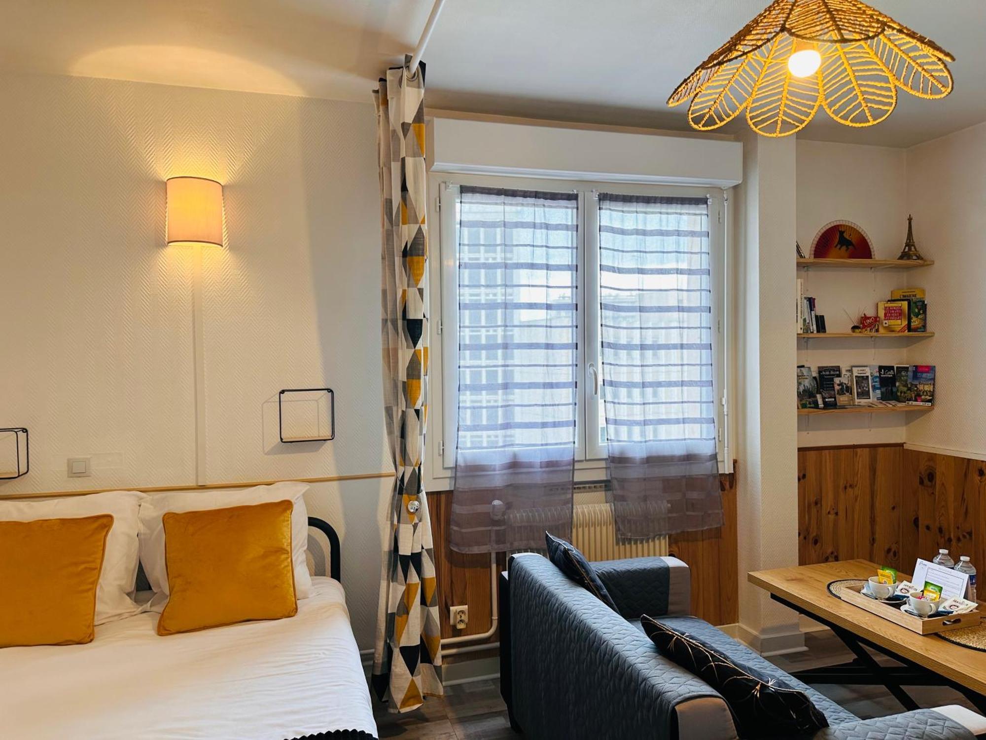 Orleans Centre Proche Gare - Appartement Fonctionnel Residence Calme Parking Prive Gratuit - Le Central Elegance エクステリア 写真